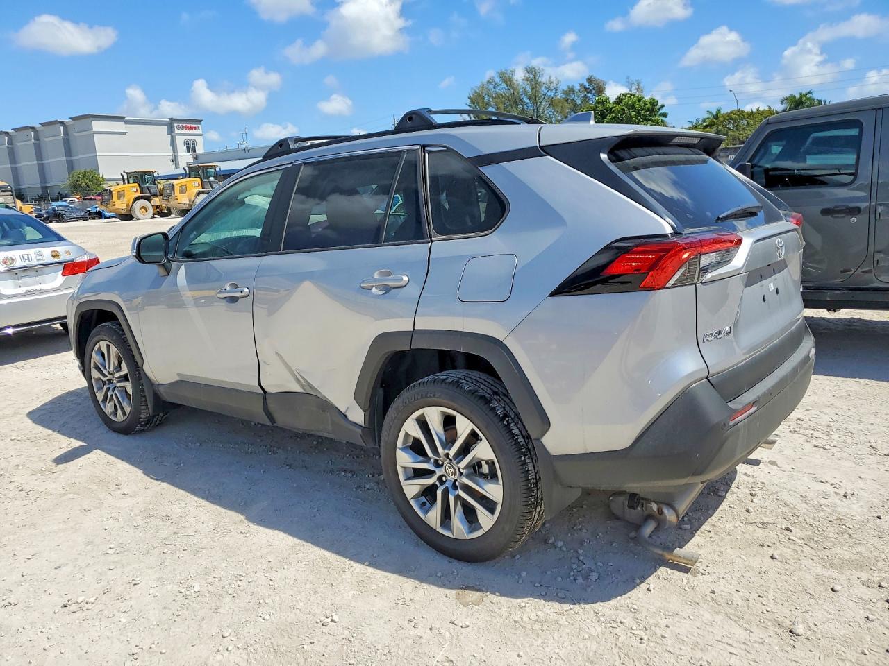 2025 Toyota Rav4 Xle Premium - Фото 3