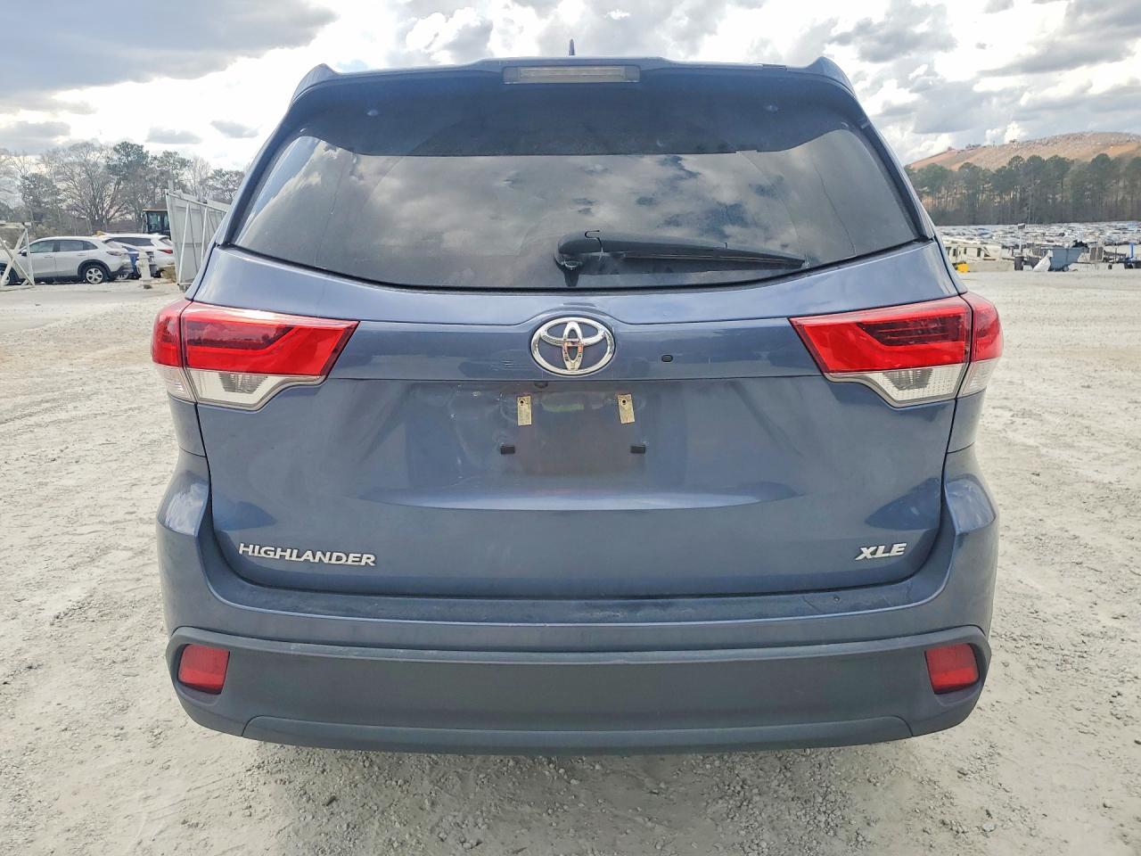 2018 Toyota Highlander Xle - Image 6
