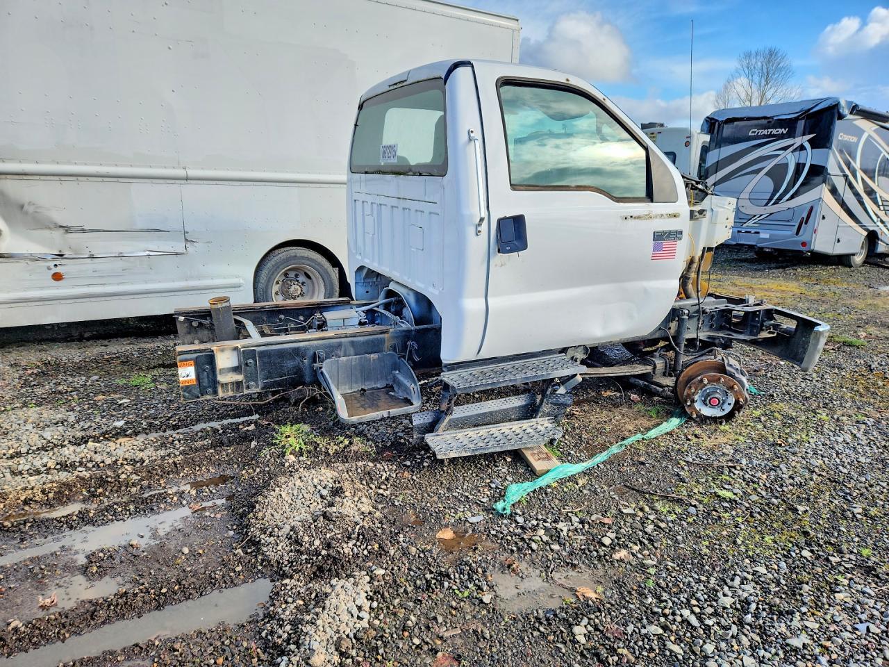 2010 Ford F750 Super Duty Tank Truck - Фото 3
