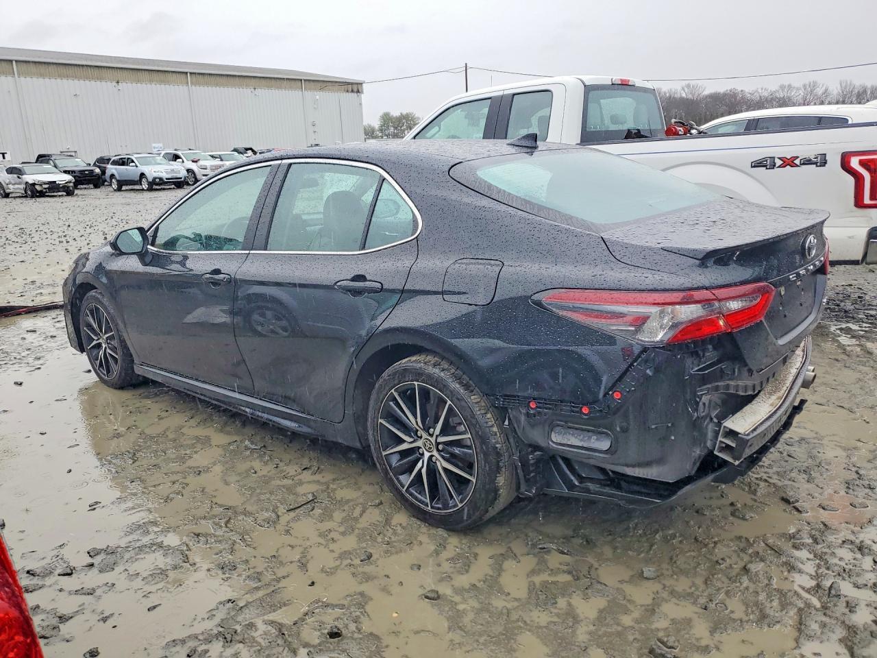 2023 Toyota Camry Se - Image 2