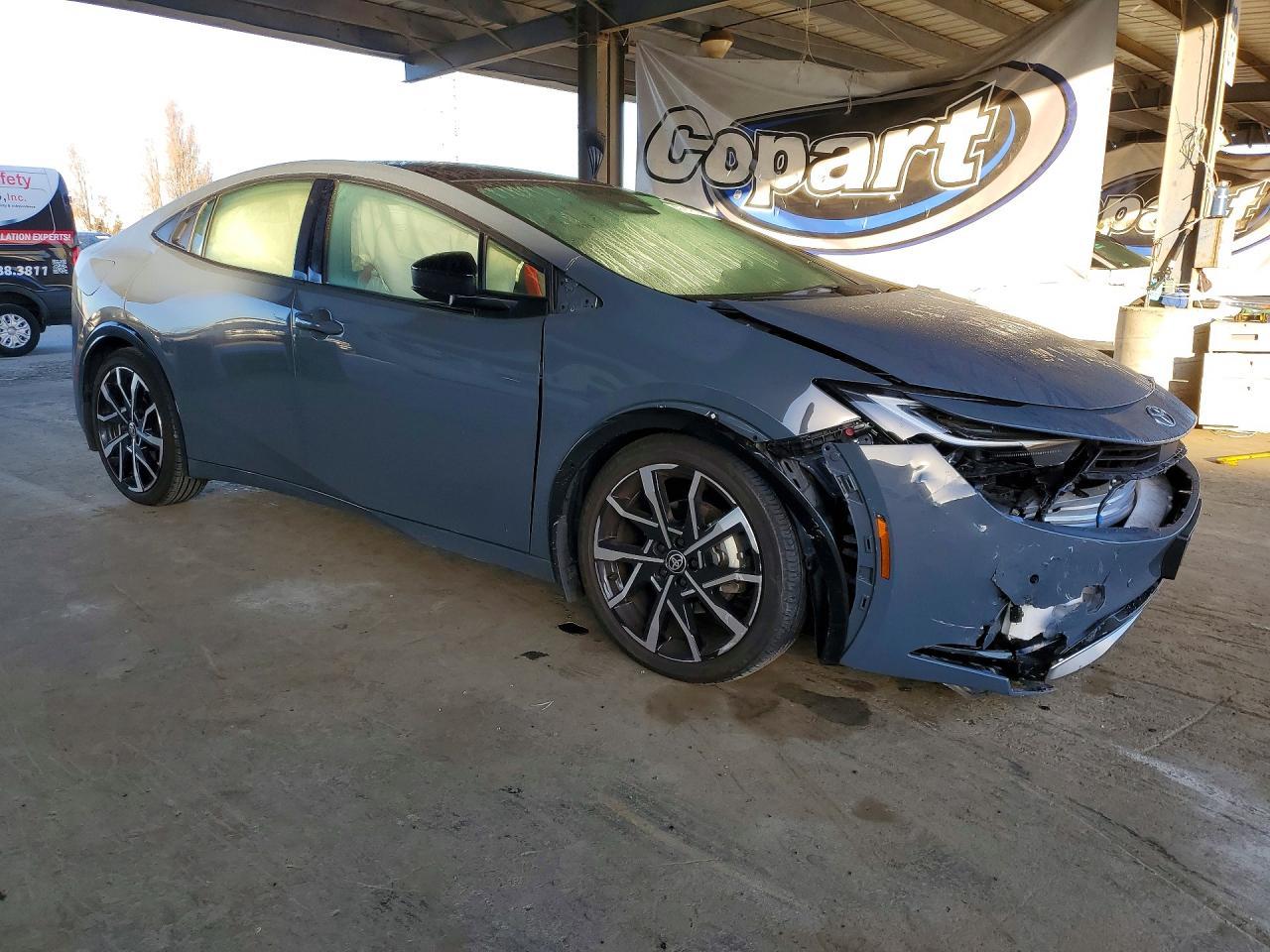 2023 Toyota Prius Prime Xse Premium - Image 4