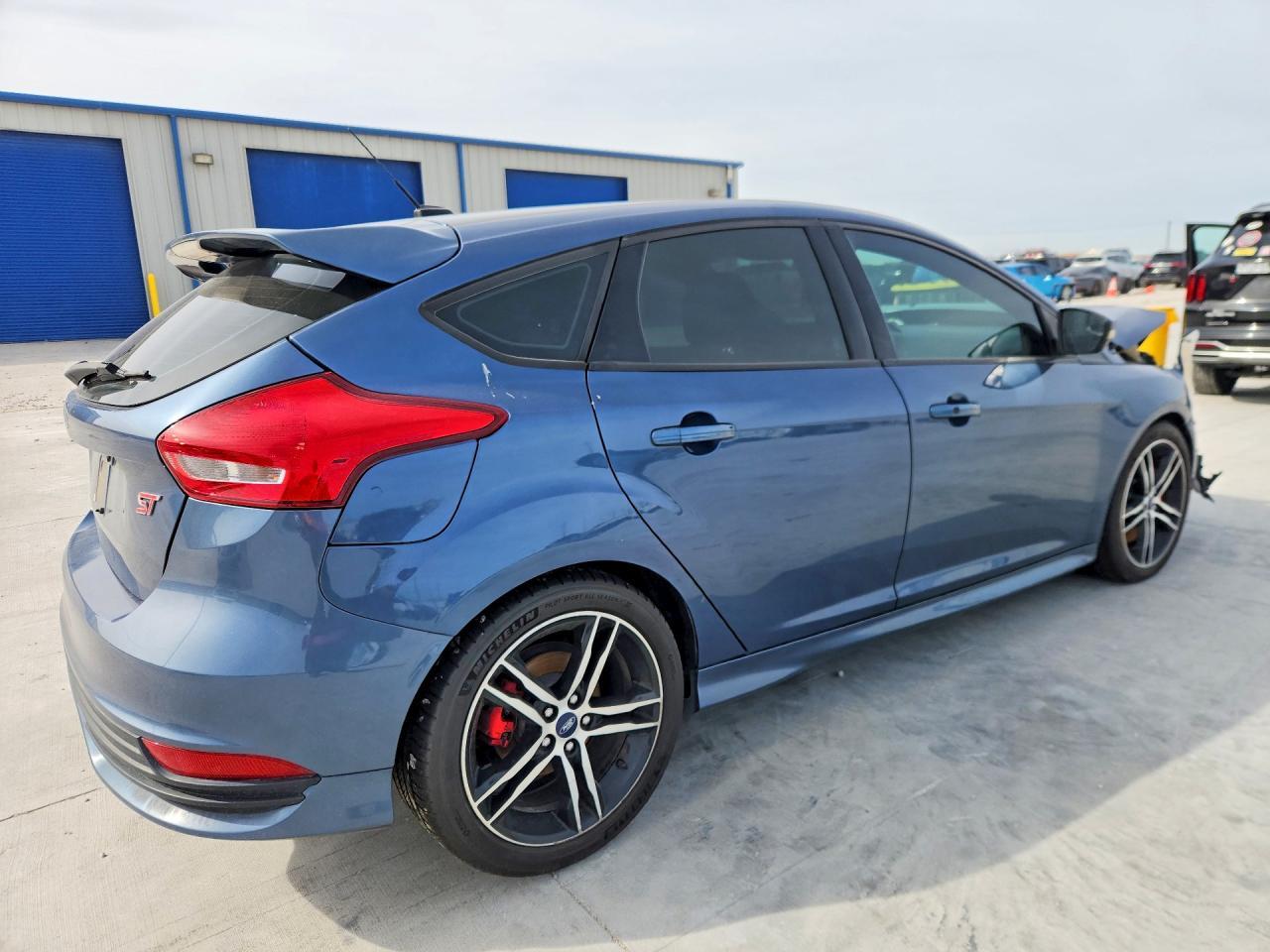 2018 Ford Focus St - Image 3