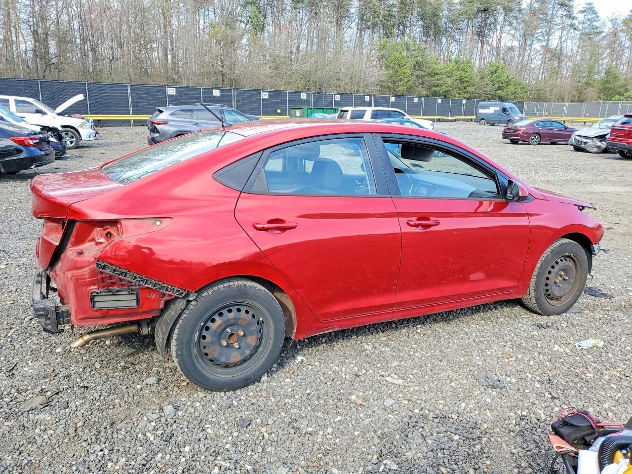 2019 Hyundai Accent Se - Фото 3