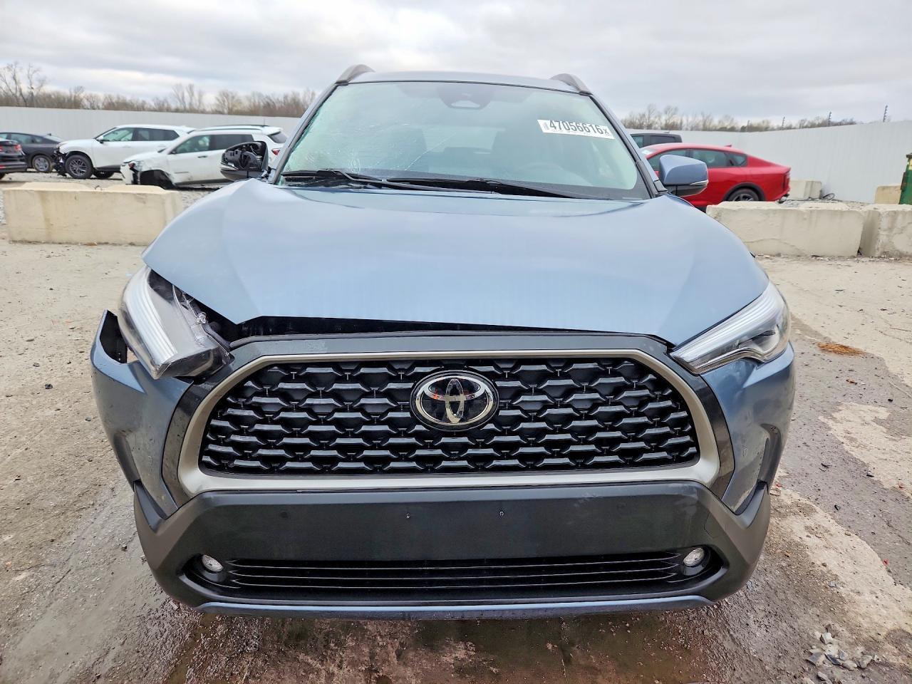 2024 Toyota Corolla Cross Xle - Image 5
