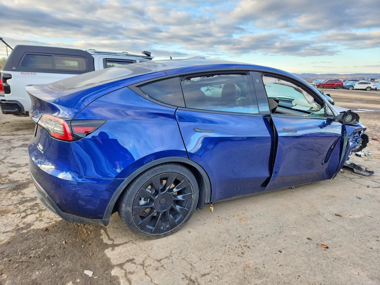 2022 Tesla Model Y - Image 3