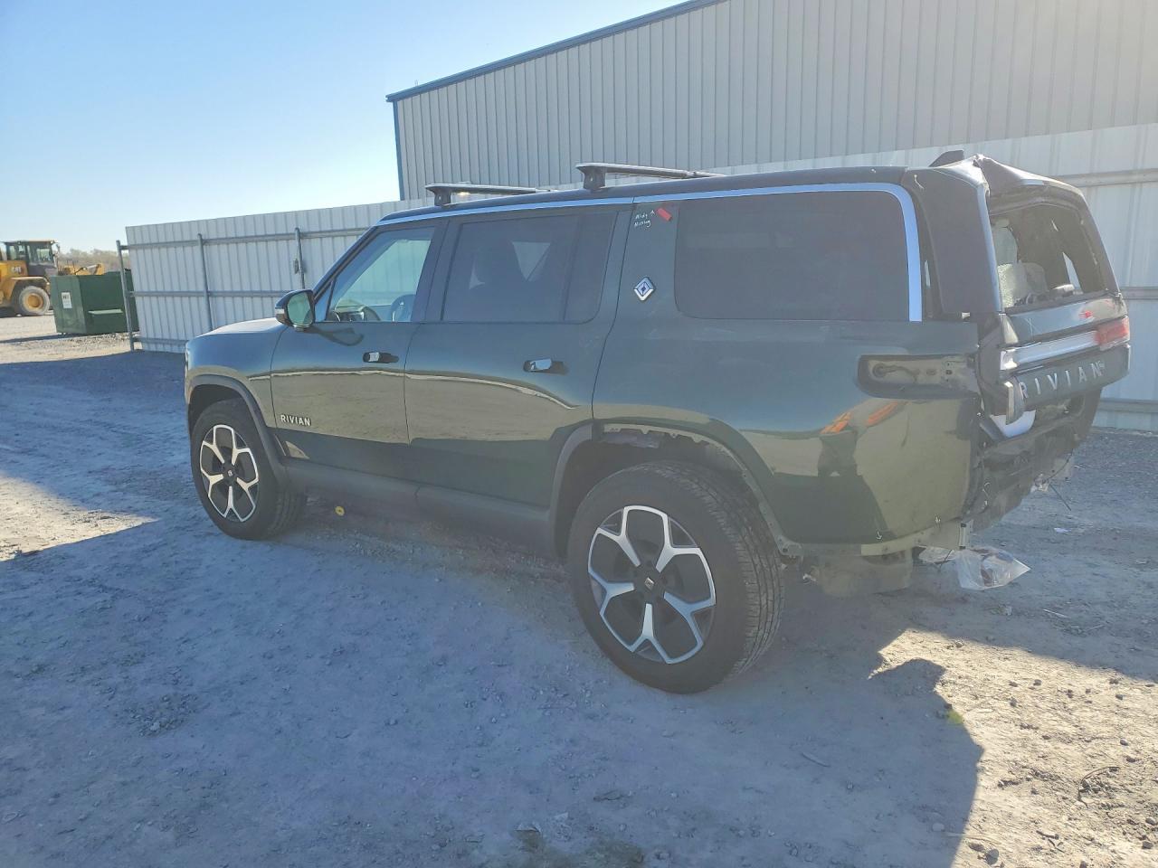 2024 Rivian R1S Adventure - Фото 2