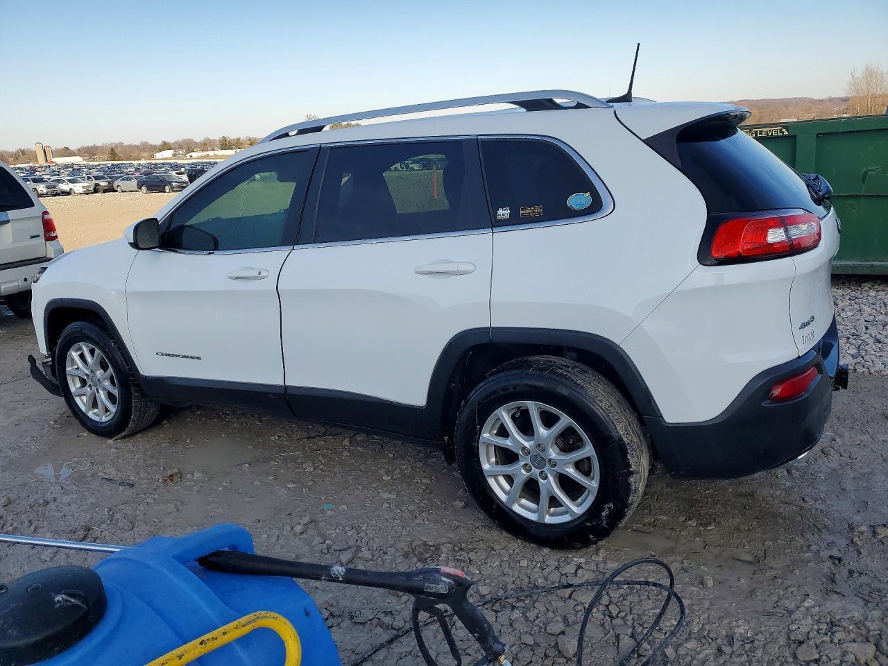 2017 Jeep Cherokee Latitude - Фото 2