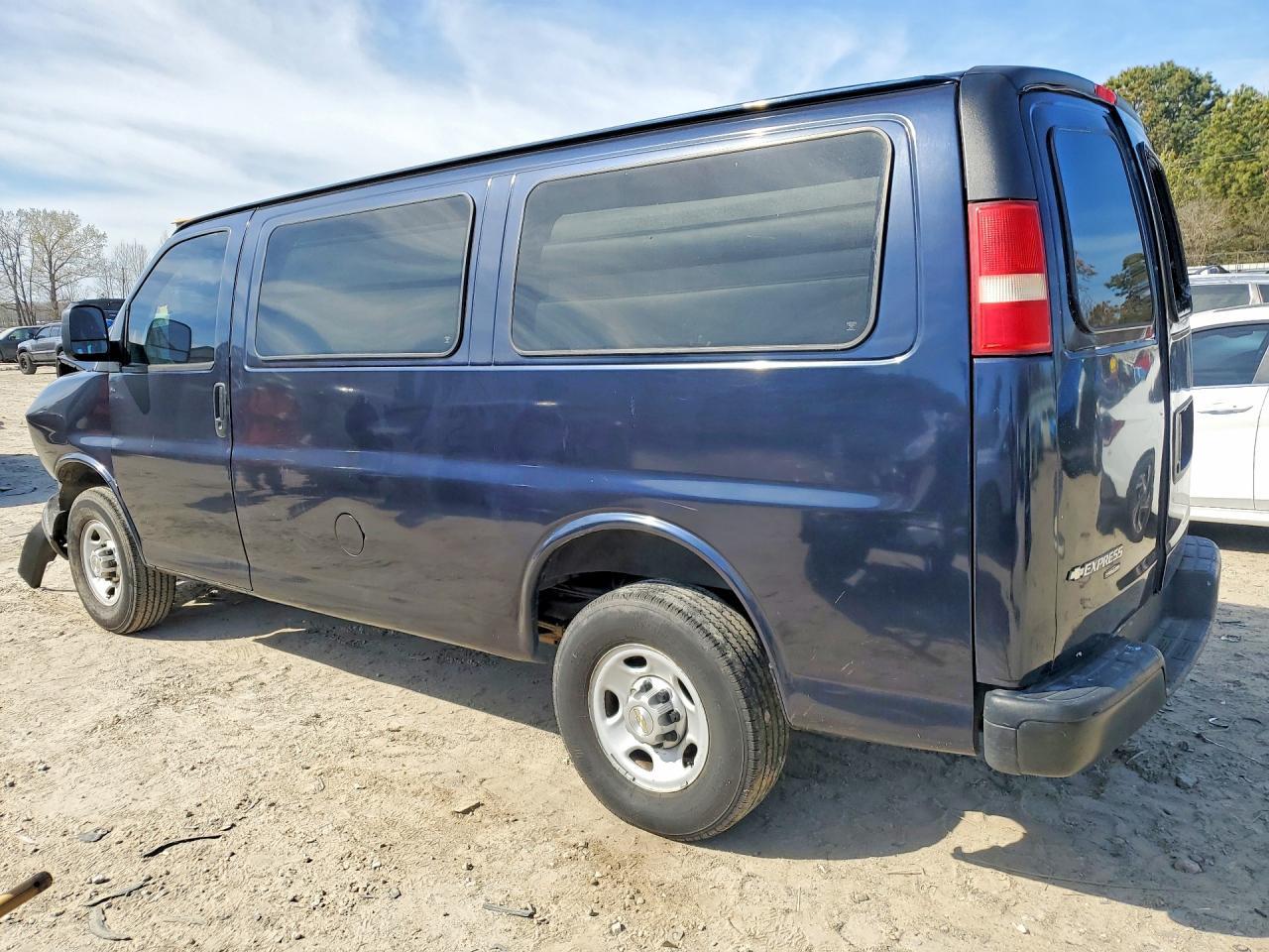 2014 Chevrolet Express 2500 Cargo Utility / Service Van - Image 2