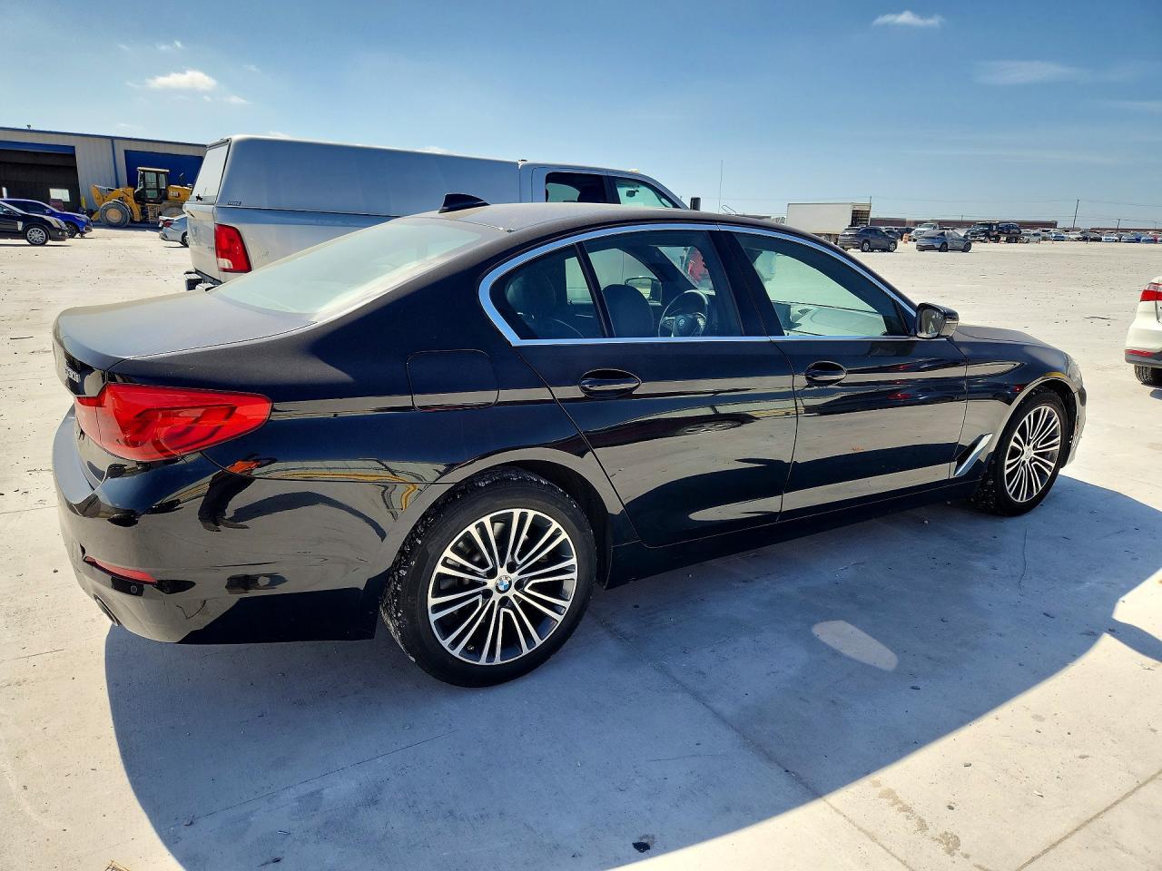 2020 BMW 530 I - Фото 3