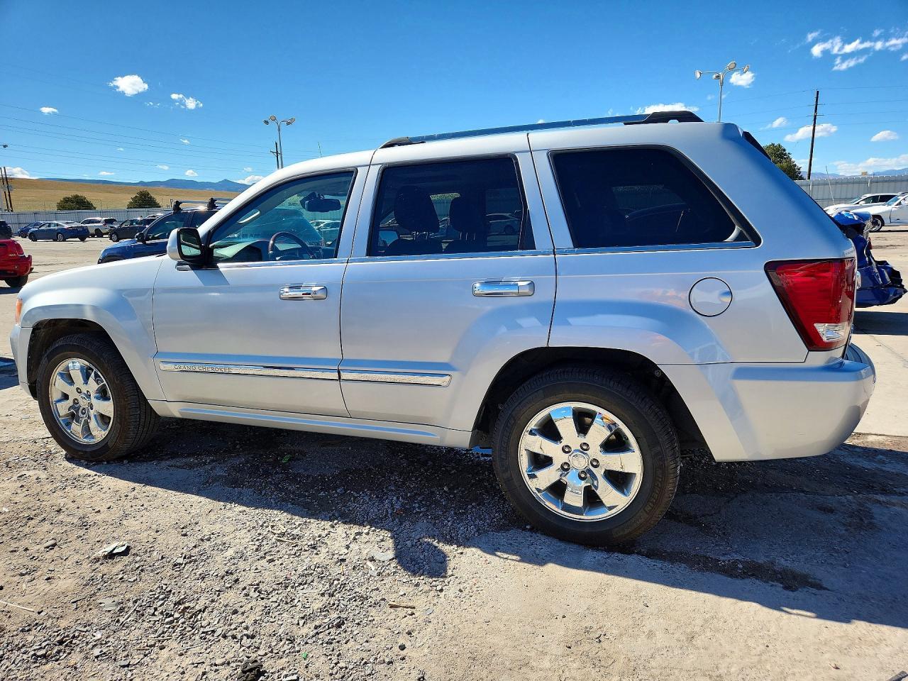 2009 Jeep Grand Cherokee Overland - Фото 2