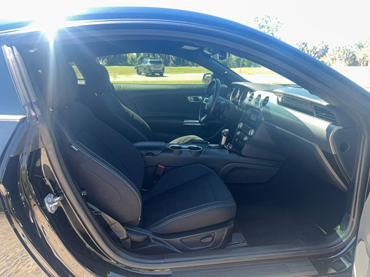 2020 Ford Mustang Gt - Фото 5