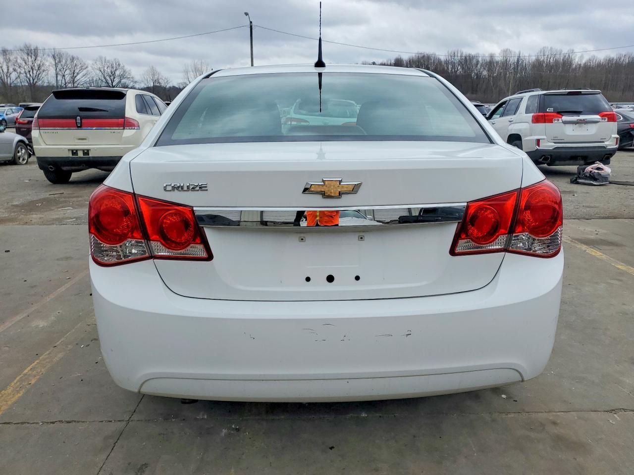 2013 Chevrolet Cruze Ls - Фото 6