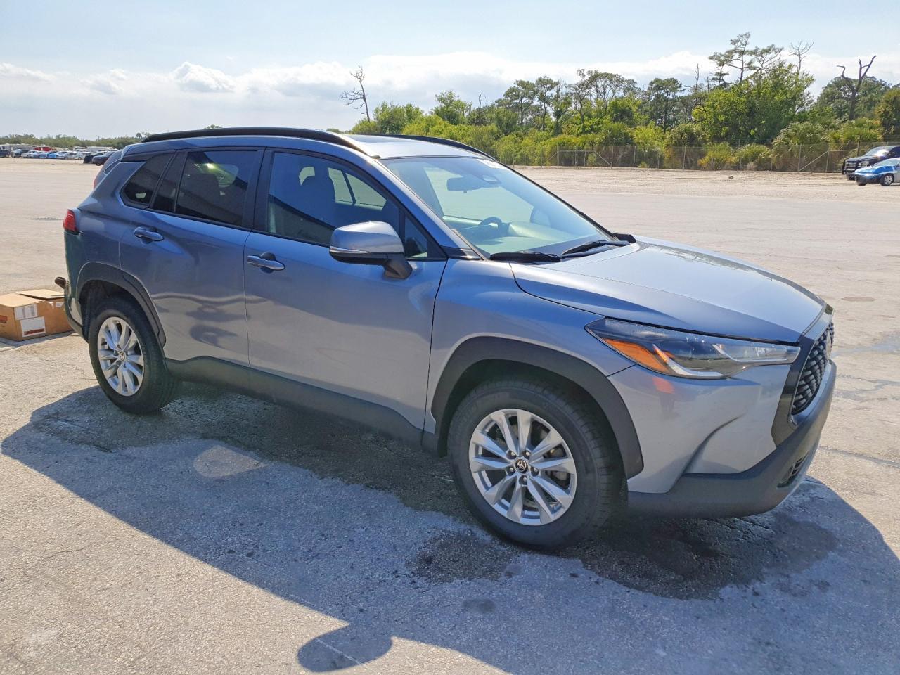 2023 Toyota Corolla Cross Le - Image 4