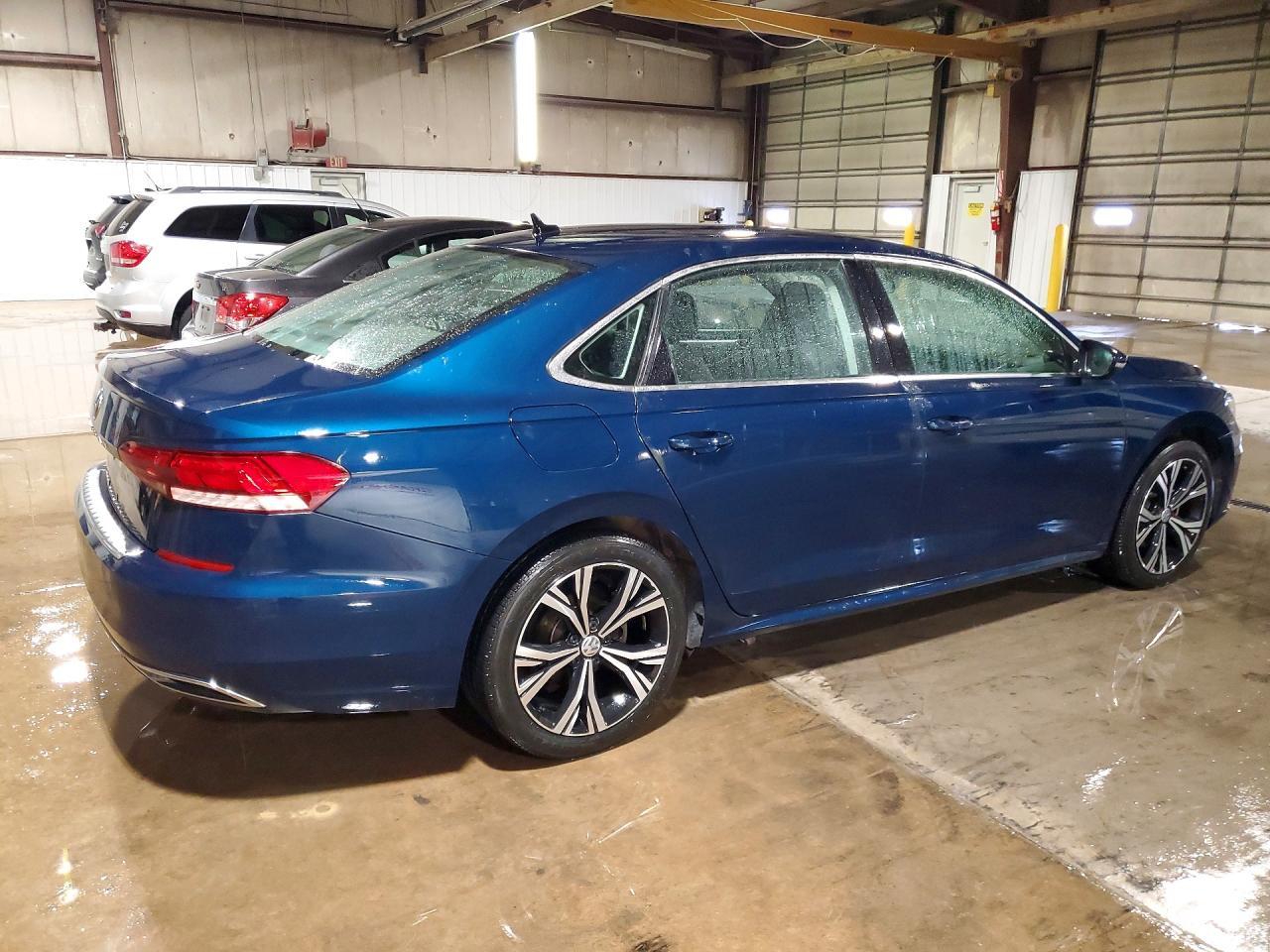 2022 Volkswagen Passat Se - Image 3