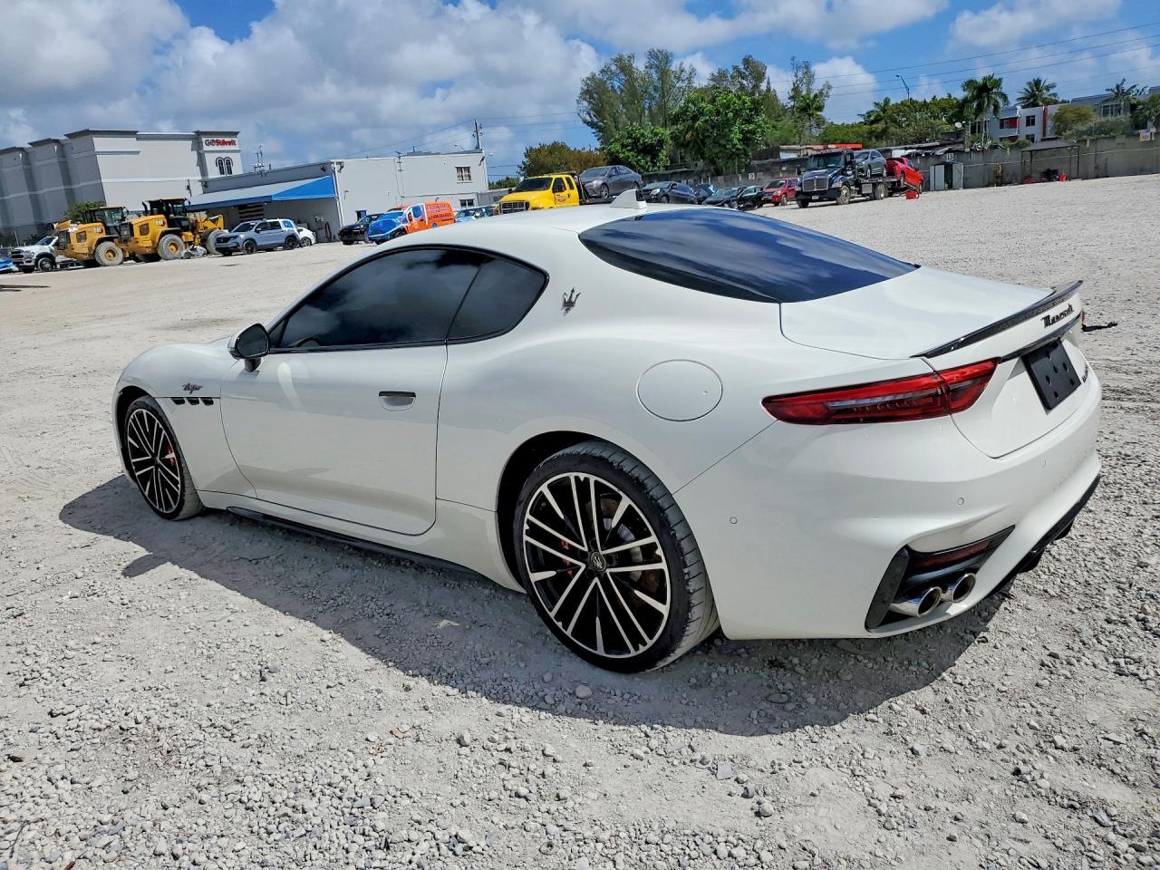 2024 Maserati Granturismo Trofeo - Фото 2