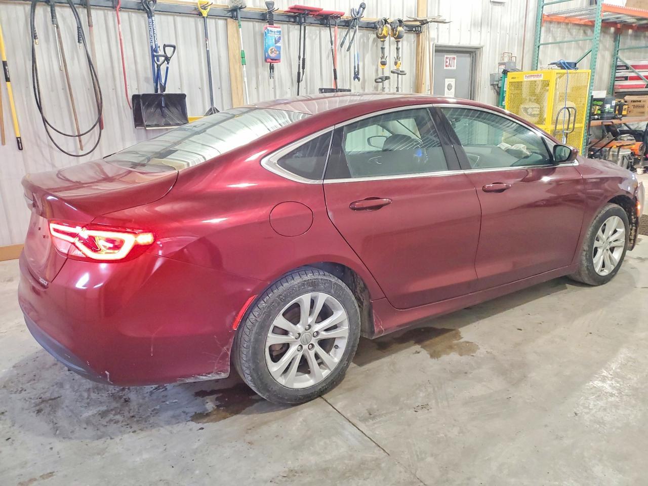 2016 Chrysler 200 Lx - Фото 3