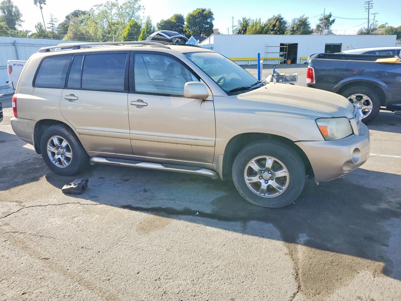 2004 Toyota Highlander Base - Фото 4