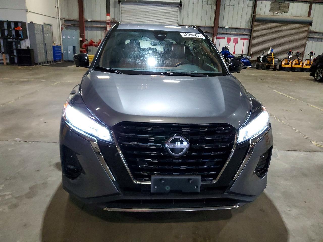 2024 Nissan Kicks Sr - Image 5