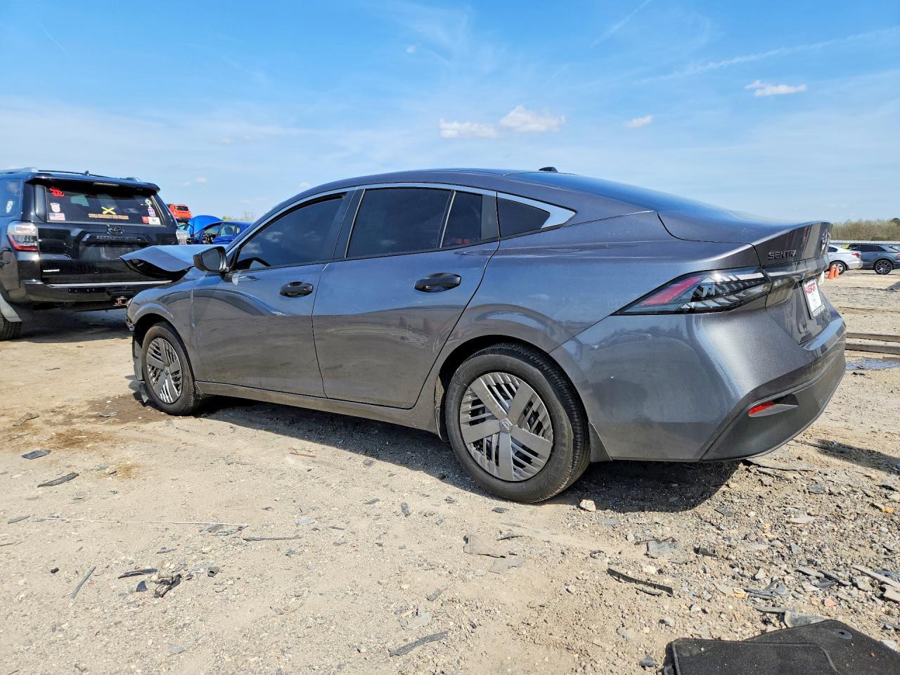 2026 Nissan Sentra S - Фото 2
