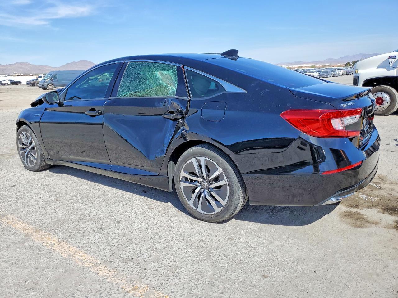 2021 Honda Accord Hybrid - Фото 2