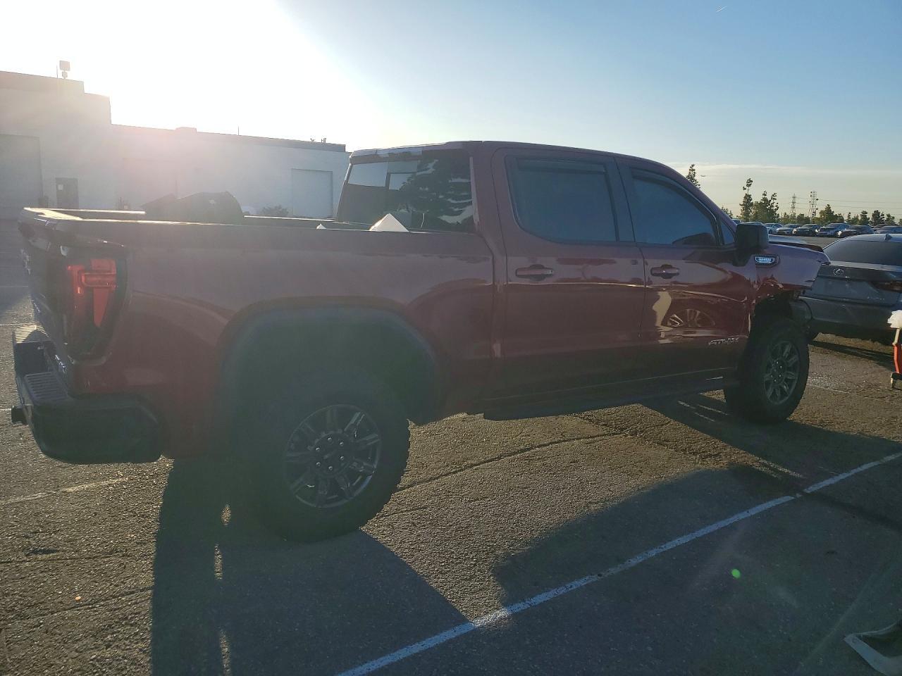 2025 GMC Sierra K1500 At4X - Фото 3