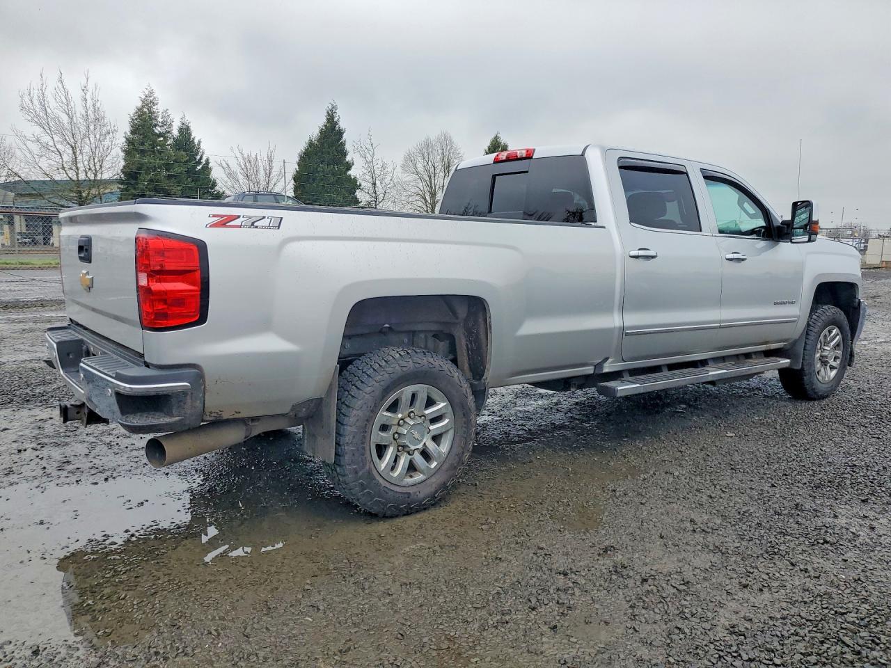 2019 Chevrolet Silverado K3500 Ltz - Image 3