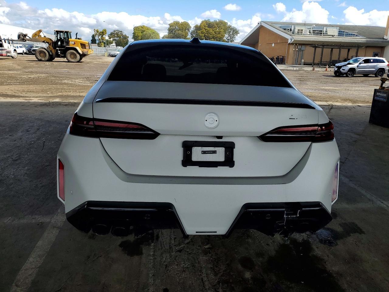 2025 BMW M5 - Фото 6
