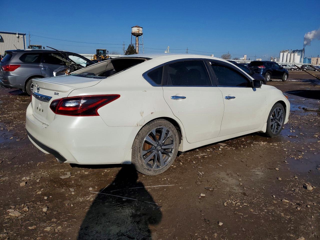 2017 Nissan Altima 2.5 Sr - Image 3