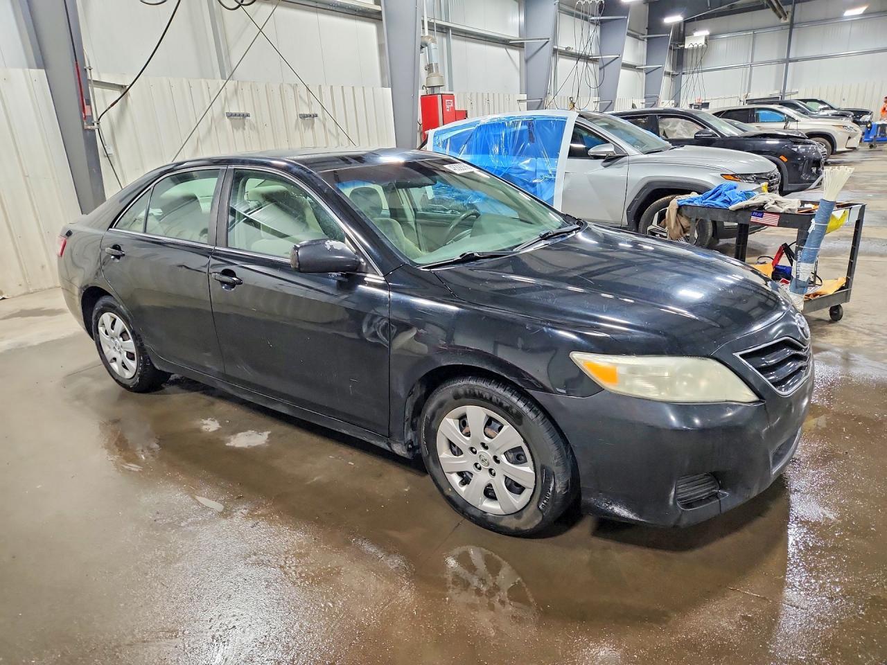 2011 Toyota Camry Le - Фото 4