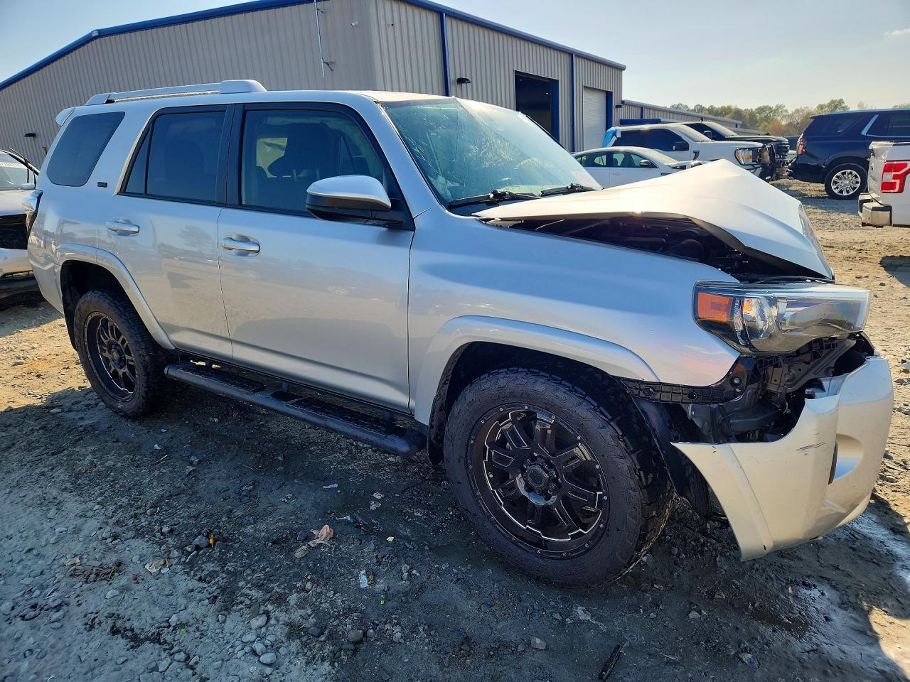 2018 Toyota 4Runner Sr5 - Image 4