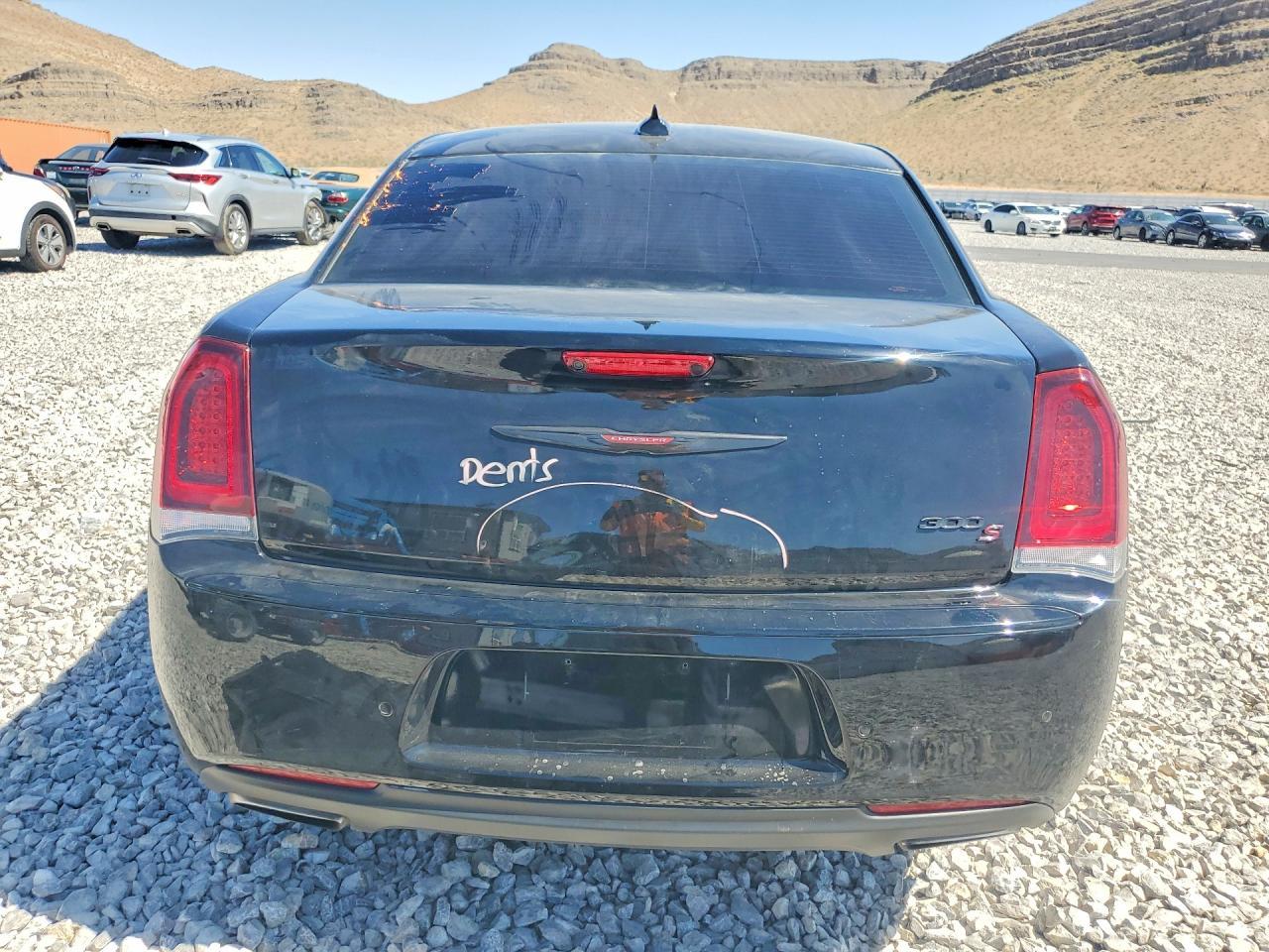 2022 Chrysler 300 S - Фото 6