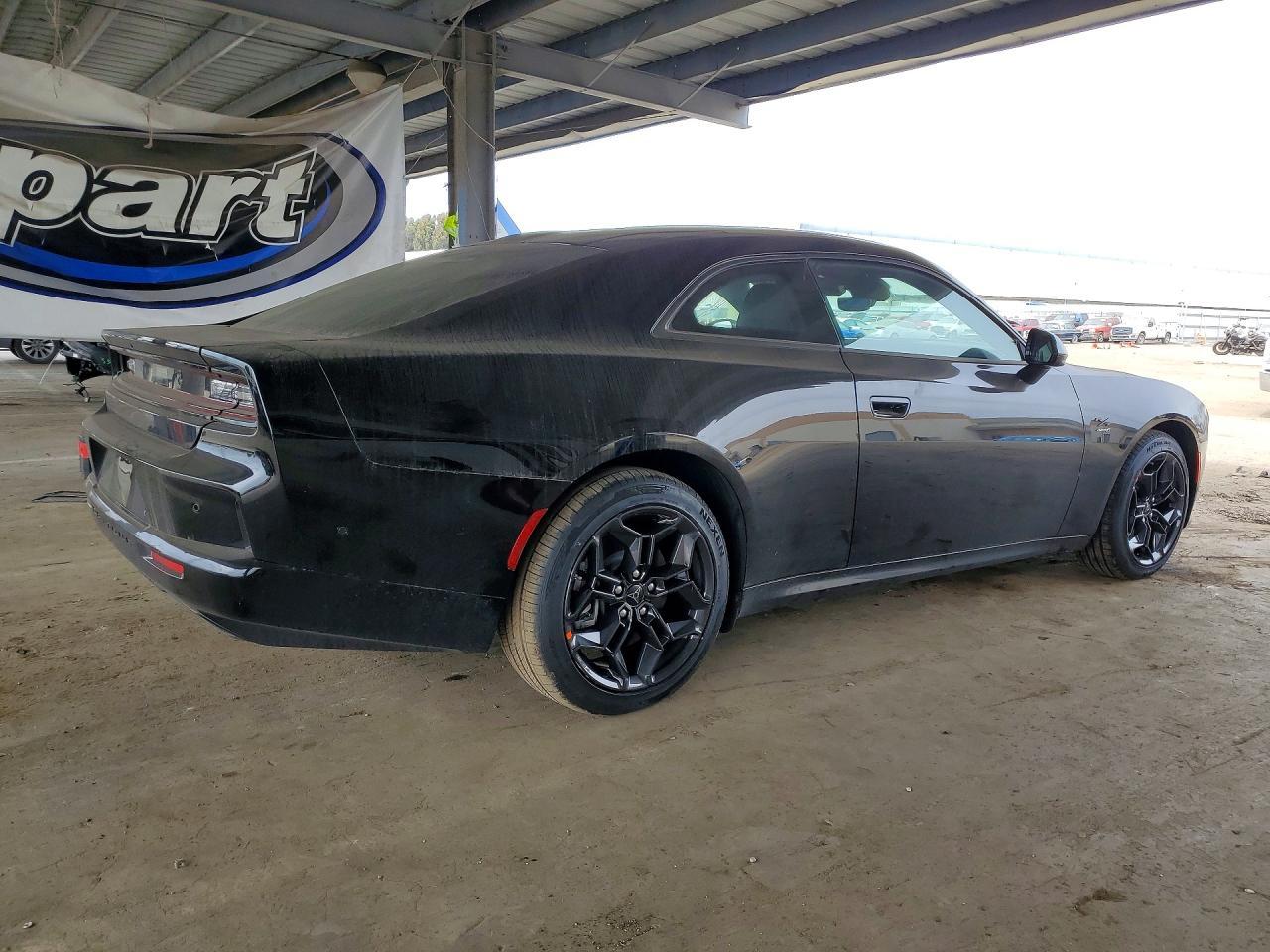 2025 Dodge Charger Daytona R - Фото 3