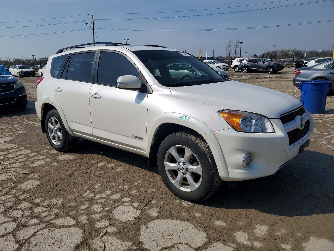 2011 Toyota Rav4 Limited - Image 4