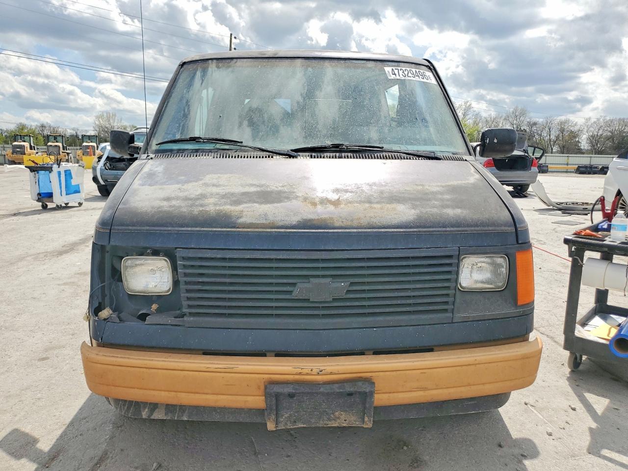 1987 Chevrolet Astro - Фото 5