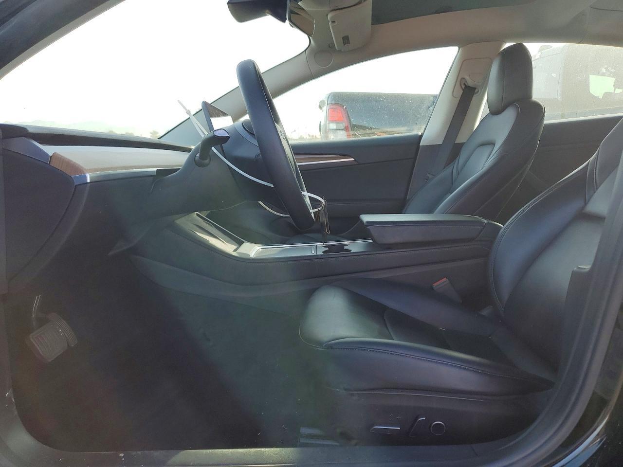 2022 Tesla Model 3 - Фото 7
