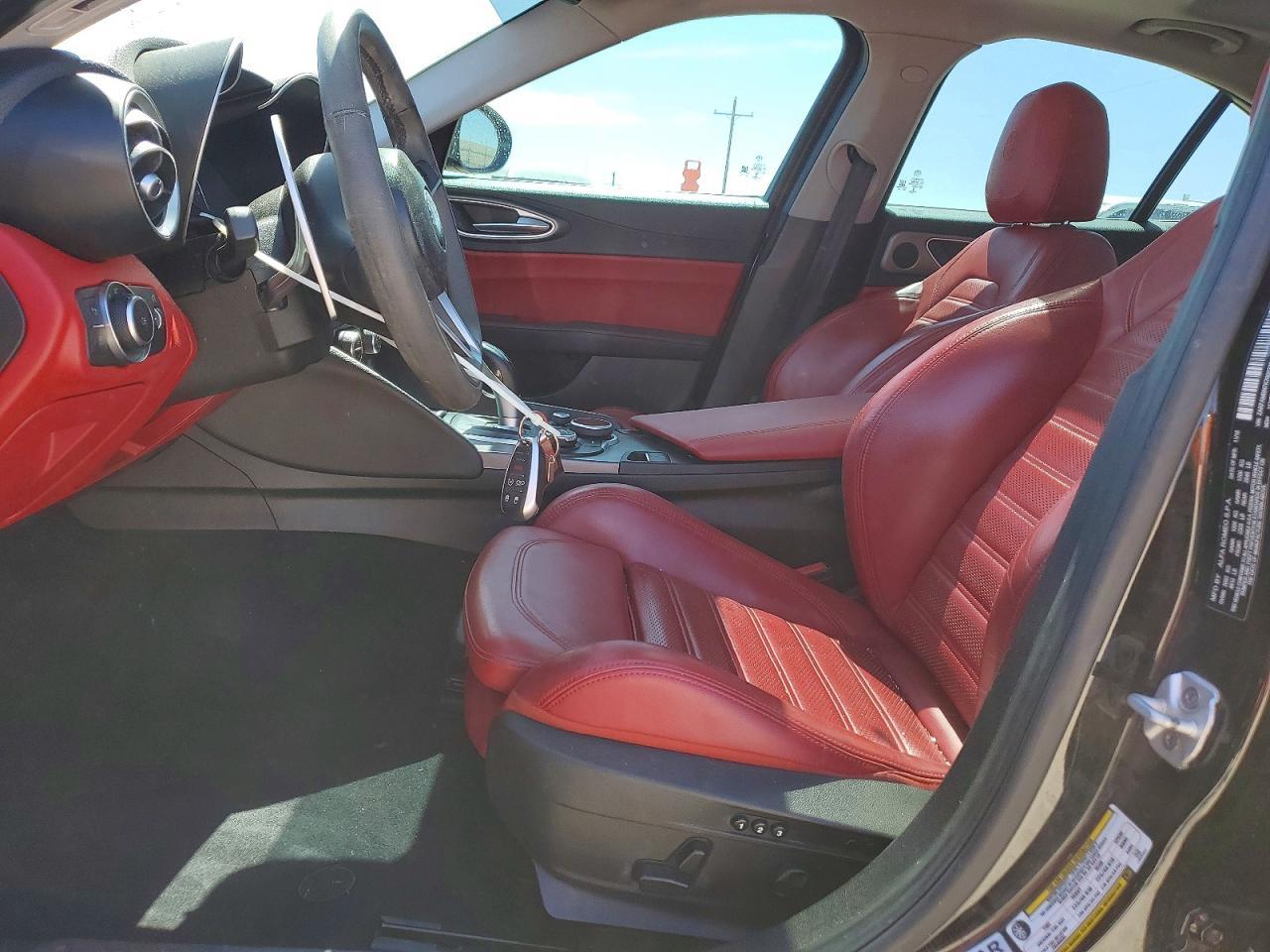 2019 Alfa Romeo Giulia Ti - Фото 7