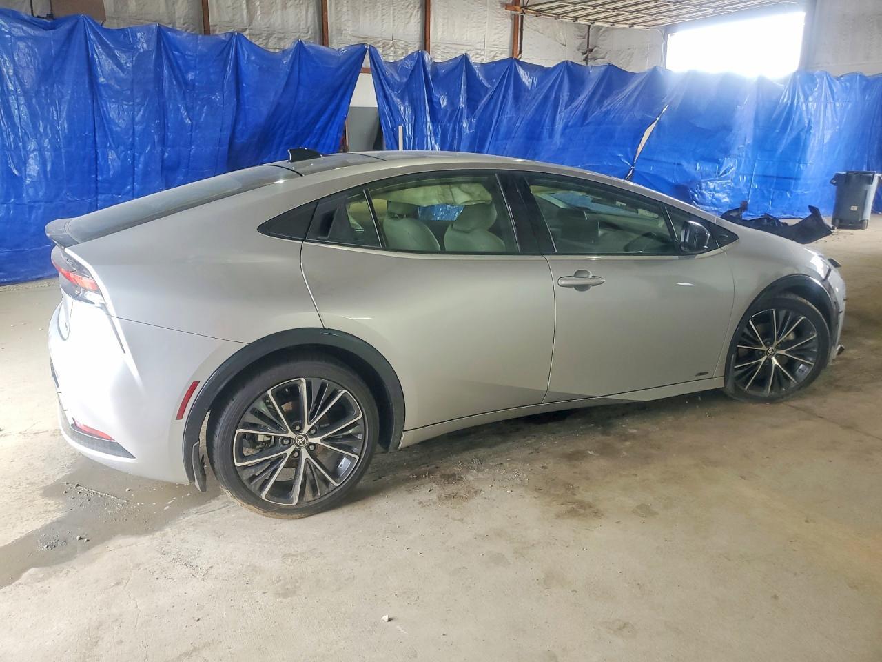 2024 Toyota Prius - Фото 3