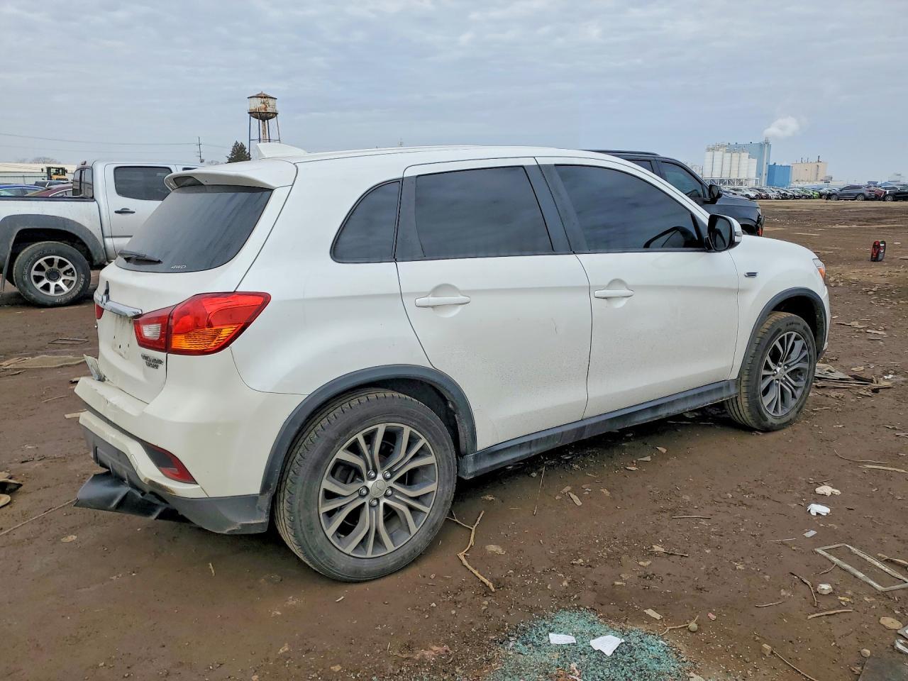 2018 Mitsubishi Outlander Sport Es - Image 3