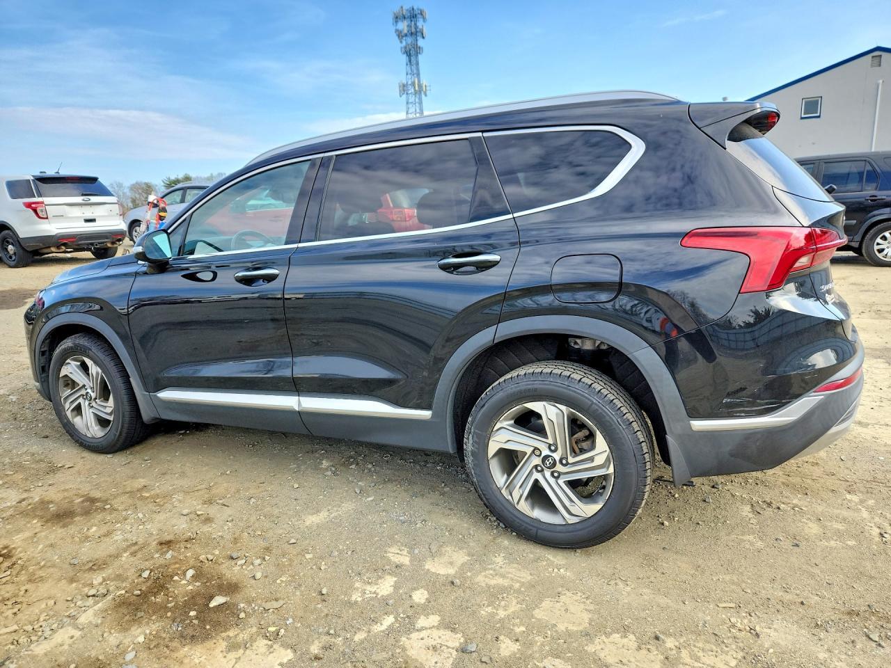 2021 Hyundai Santa Fe Sel - Image 2