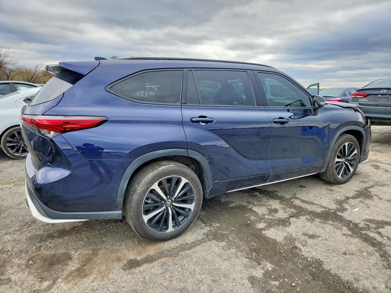 2022 Toyota Highlander Xse - Фото 3