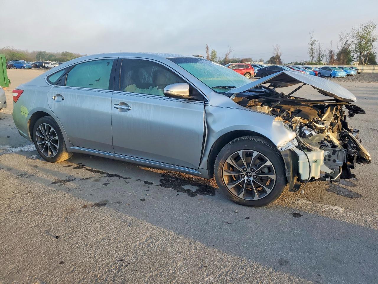 2017 Toyota Avalon Xle - Image 4