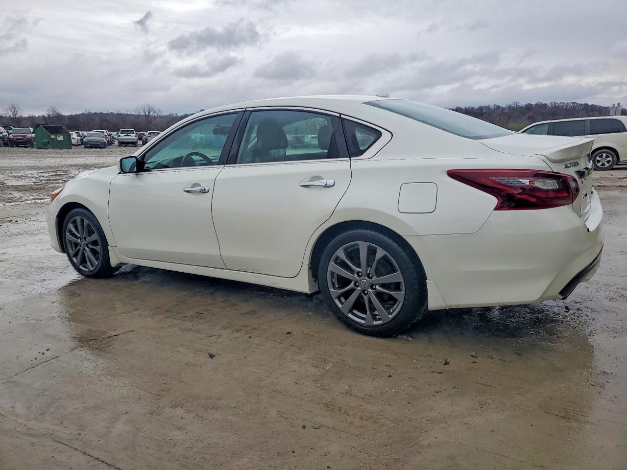 2018 Nissan Altima 2.5 S - Фото 2