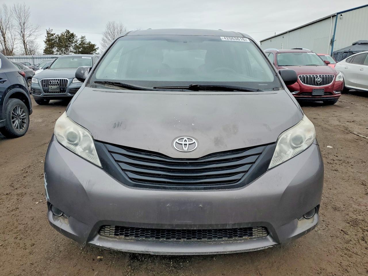 2015 Toyota Sienna L 7-Passenger - Image 5