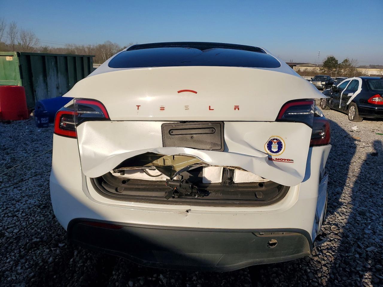 2023 Tesla Model Y - Фото 6