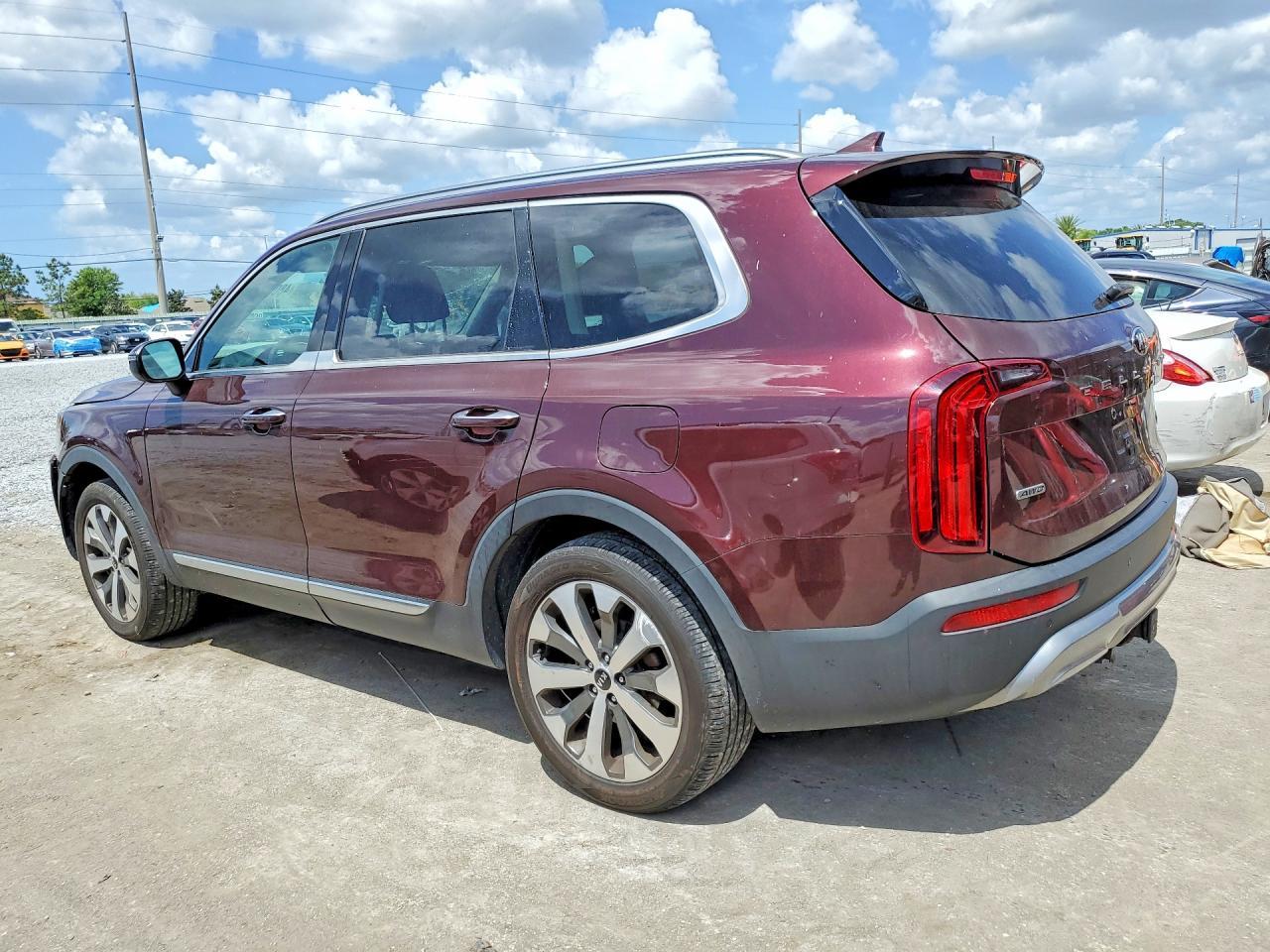 2020 Kia Telluride S - Image 2