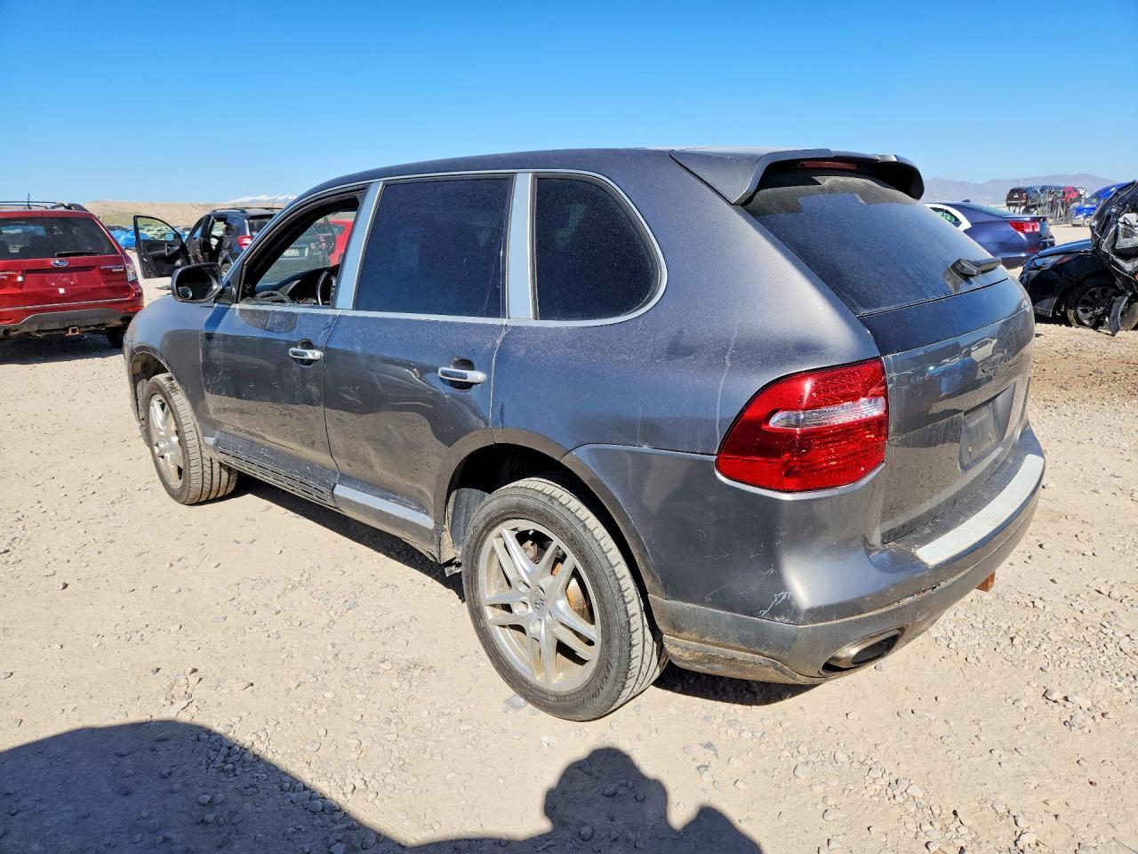 2010 Porsche Cayenne - Image 2