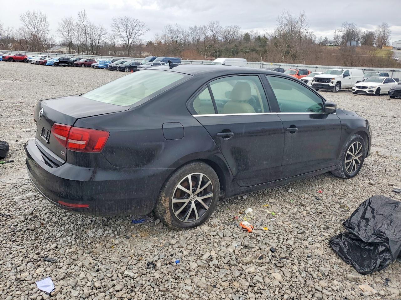 2018 Volkswagen Jetta Se - Image 3