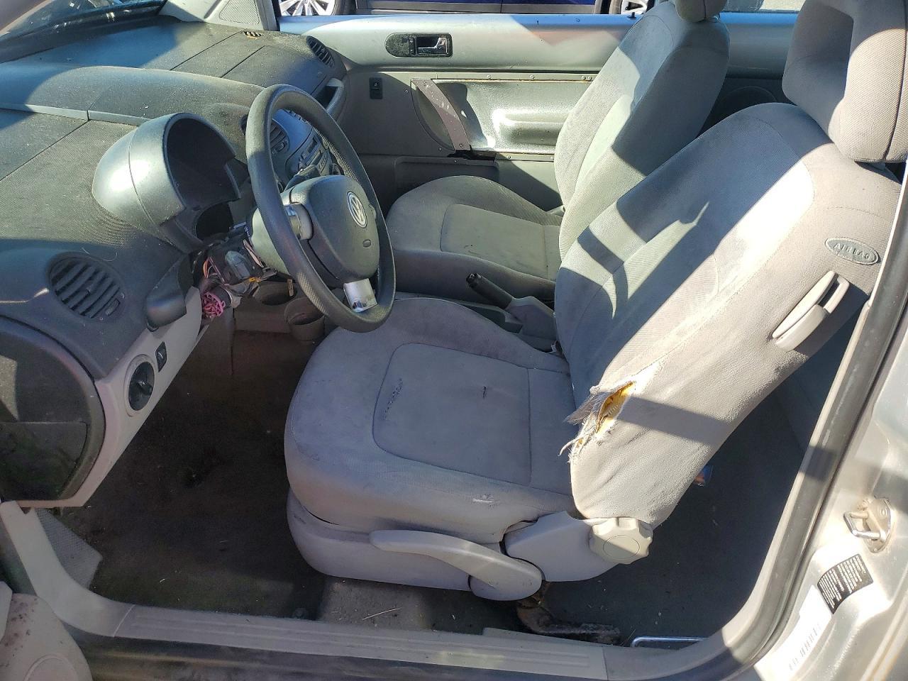 2000 Volkswagen New Beetle Gls - Фото 7