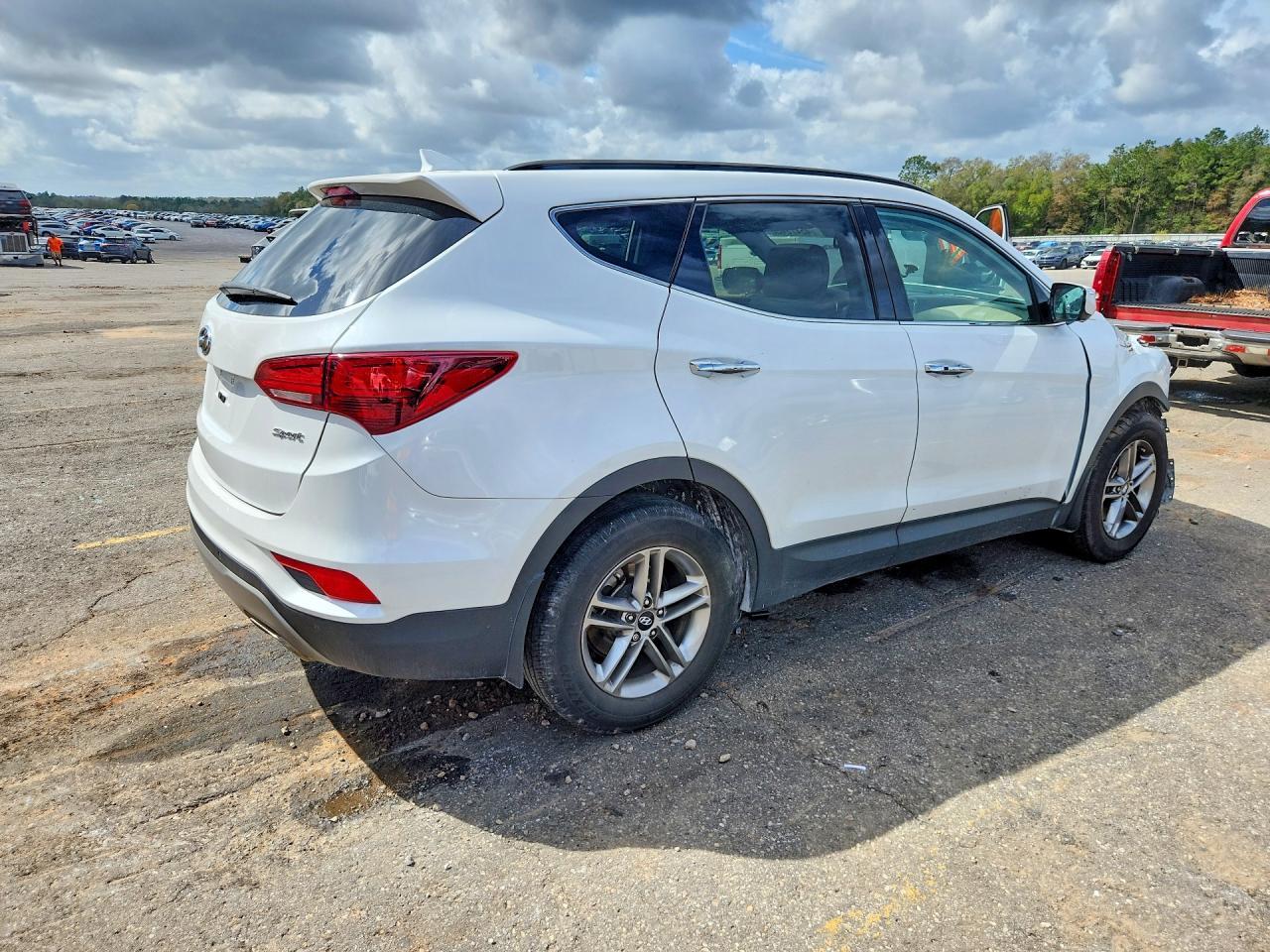 2017 Hyundai Santa Fe Sport 2.4L - Фото 3