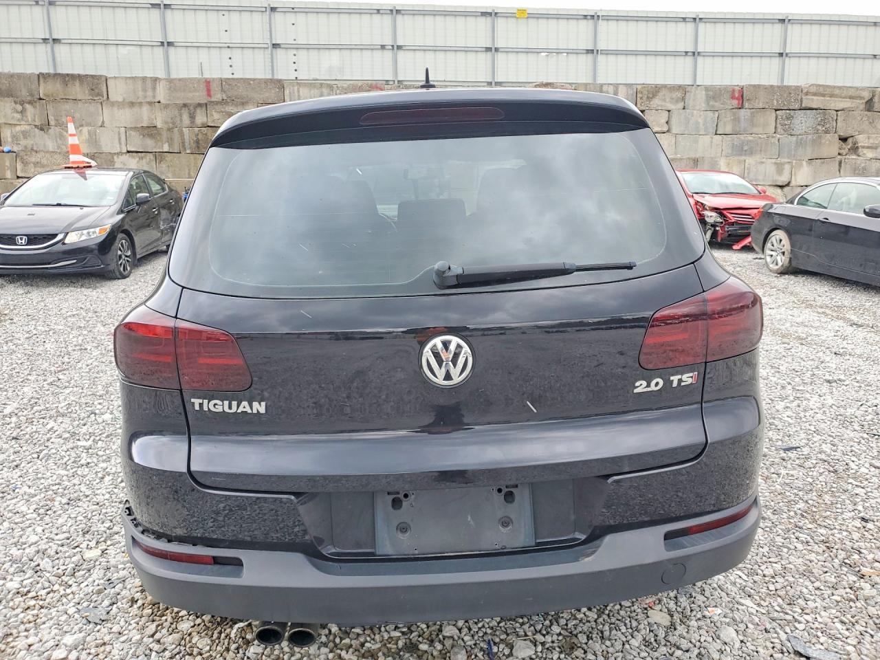 2014 Volkswagen Tiguan S - Image 6